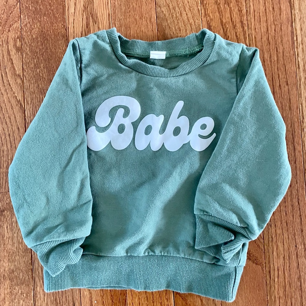 ‘Babe’ 12-18M Baby Girl Sweatshirt